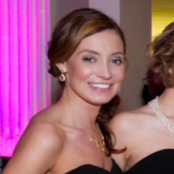 Meet your Posher, Leah - Picture 1 of 1